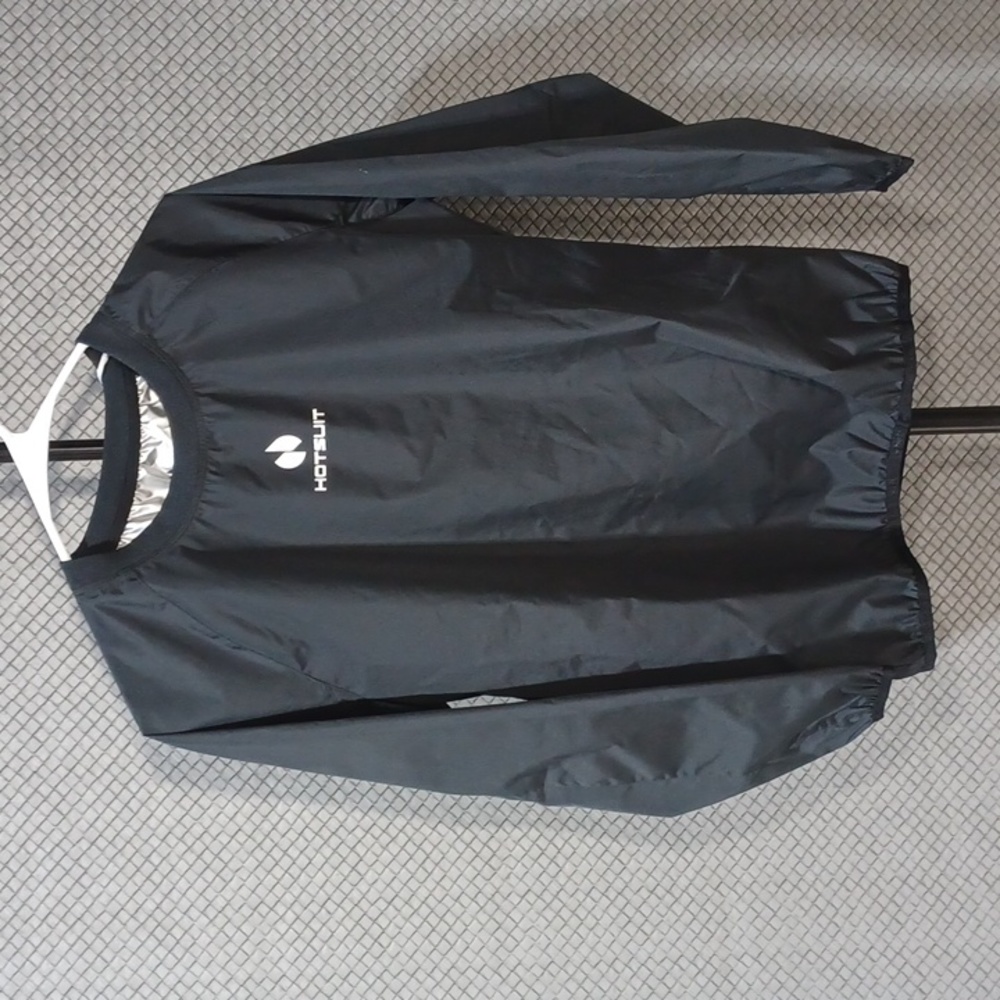 Hot Suit size S Black NWT